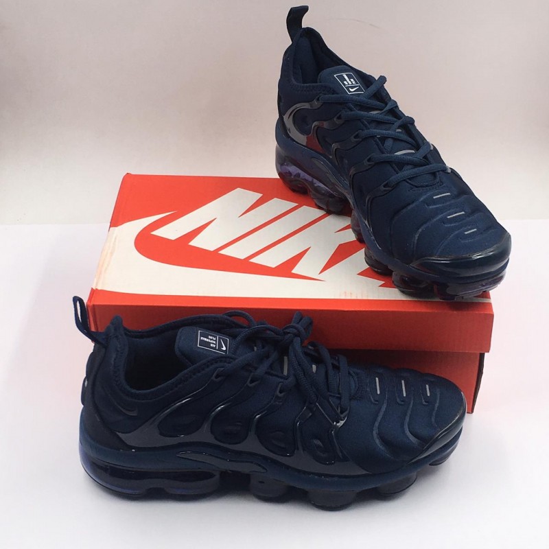 nike air vapormax plus navy